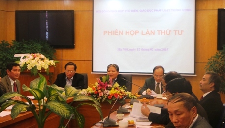 Gắn tuyên truyền phổ biến Hiến pháp và pháp luật với thi hành pháp luật